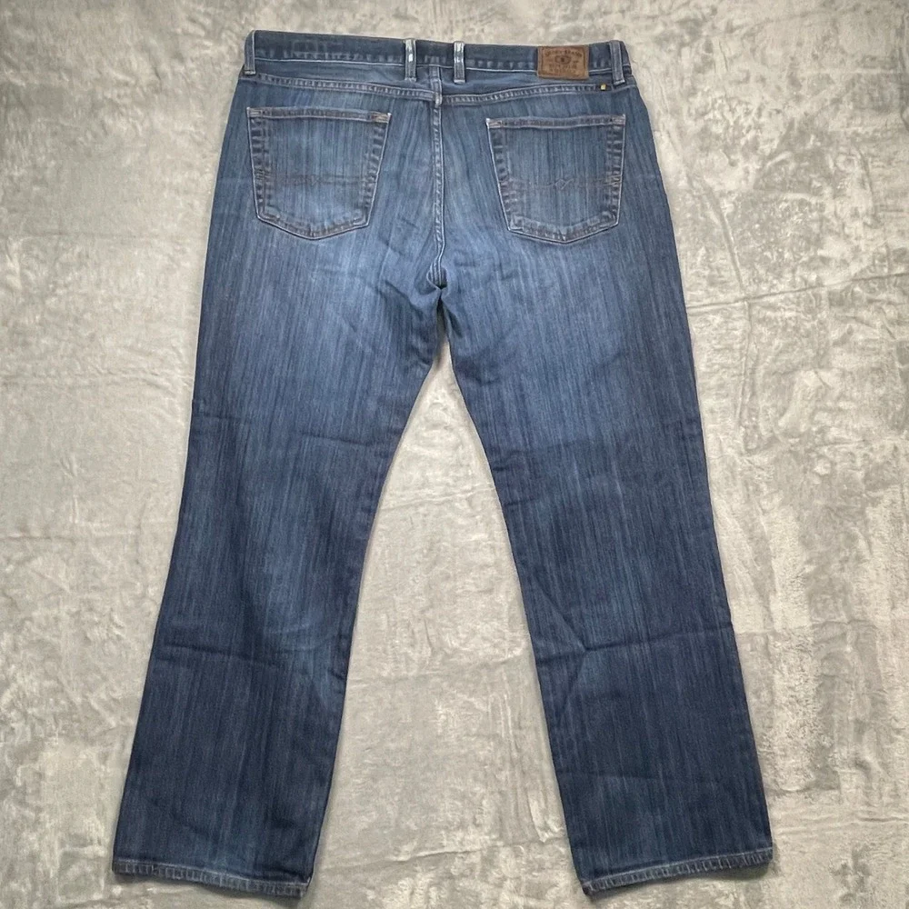 Lucky Brand 361 Vintage Straight Jeans Mens 38x32 Blue Medium Wash Distressed